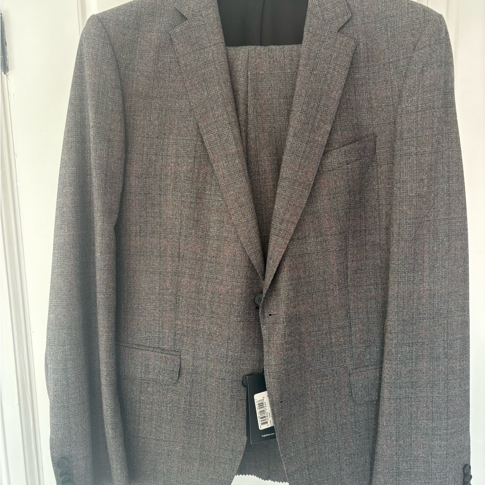 Hugo Boss Elegant Gray Suit